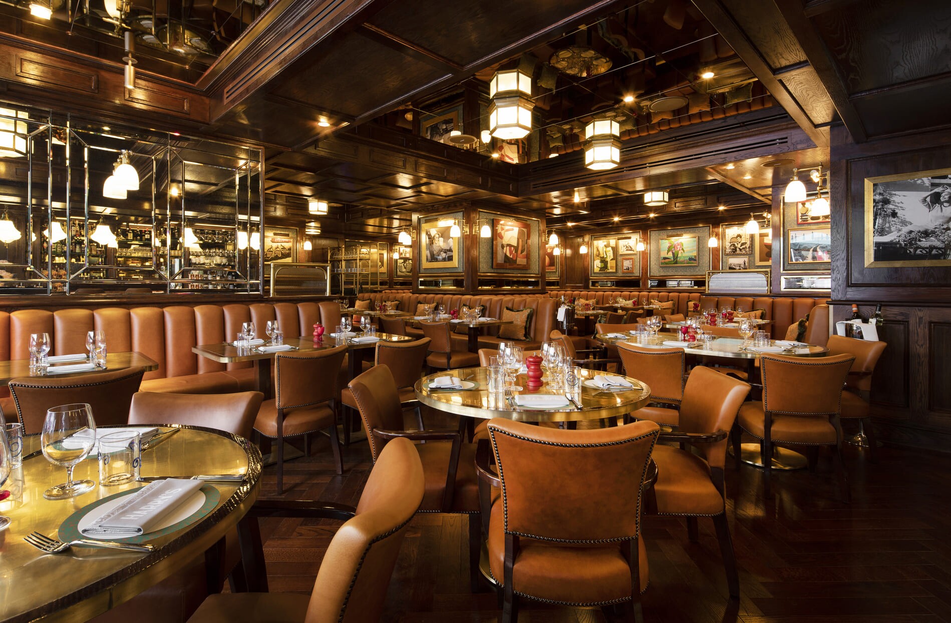 interior of harry's marylebone italian restaurant