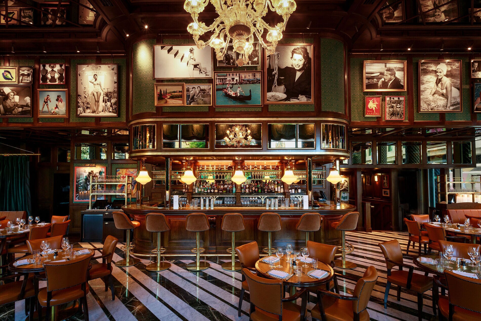 interior of harrys kings cross italian restaurant